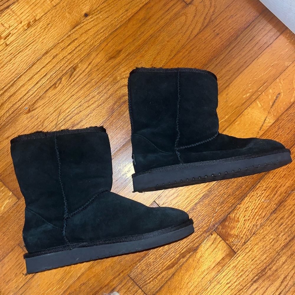 Kookaburra by Ugg black boots